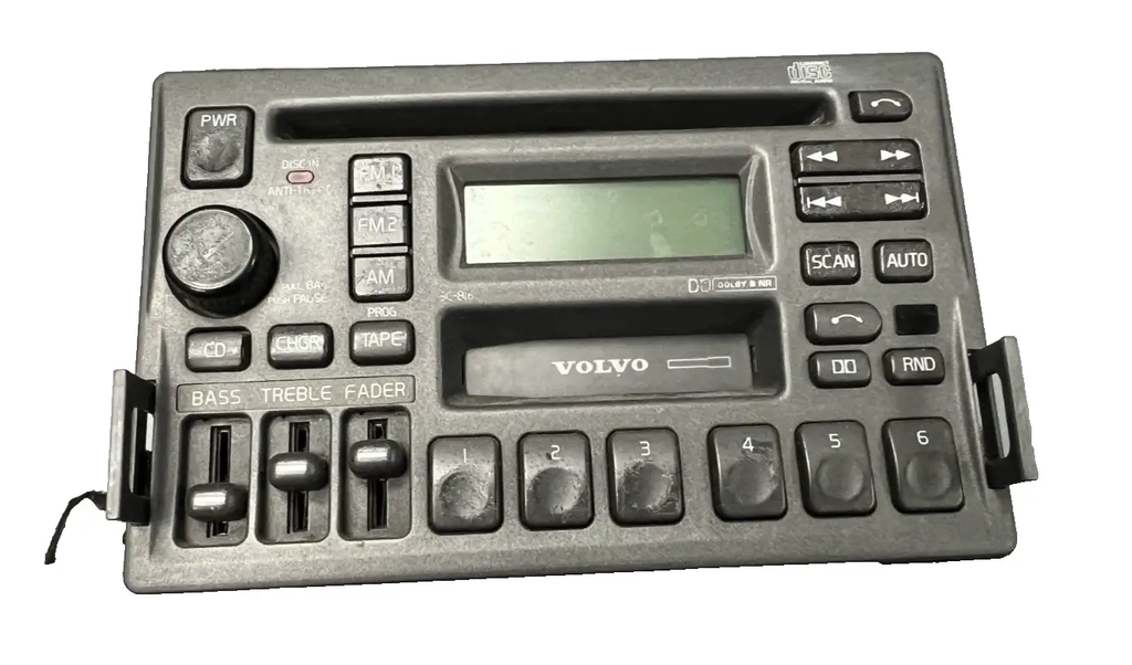 Radio Stereo CD Player 3533771 fits 97 98 99 00 01 02 03 04 Volvo 850 S70 by Volvo