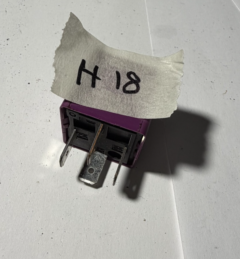 2003 2004 2005 Volkswagen Passat Wagon Starter Relay #381 431 951 253G