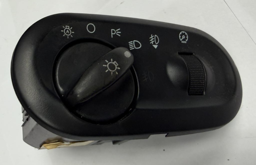 2002-2006 Ford Excursion Expedition Explorer F250 F350 Headlight Fog Switch