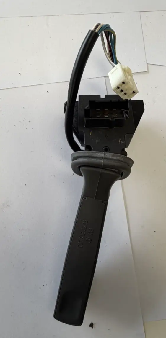 1997 Volvo 960 S90 S70 V70 Turn Signal Headlight Beam Switch 46573 0, 46562 0 by Volvo