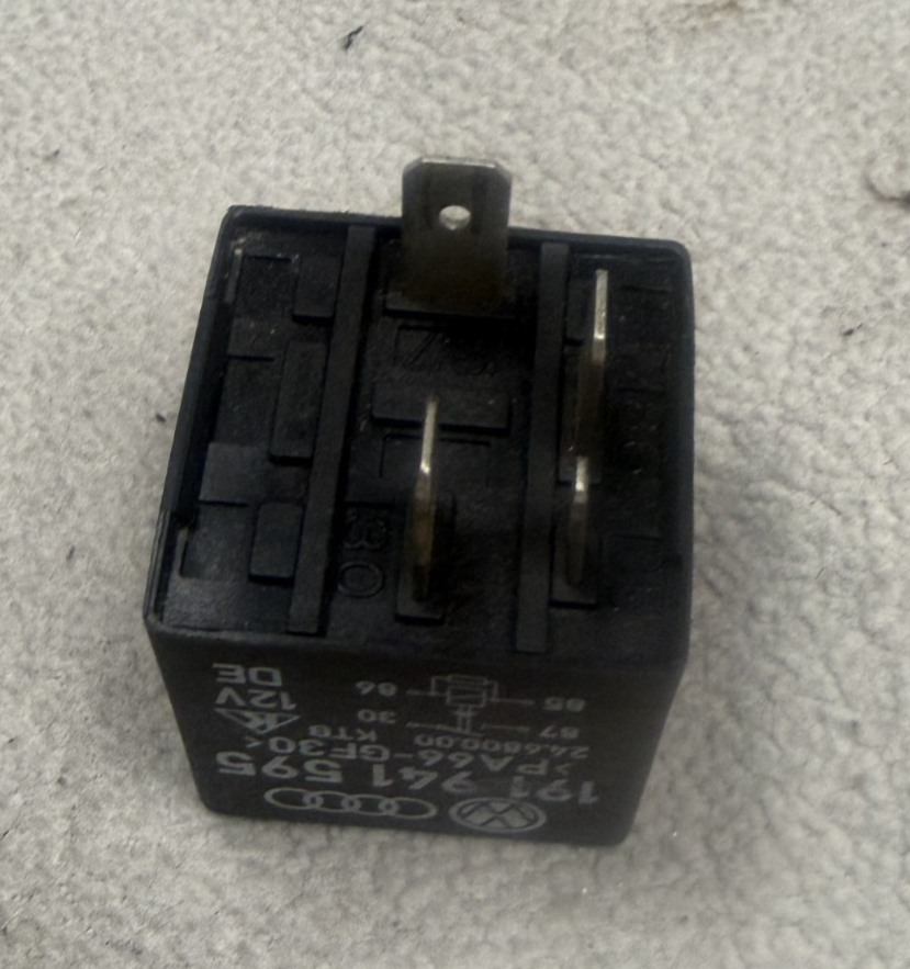 Volkswagen Jetta Golf GTI Cabrio Foglight Fog Light #110 Relay 191 941 595