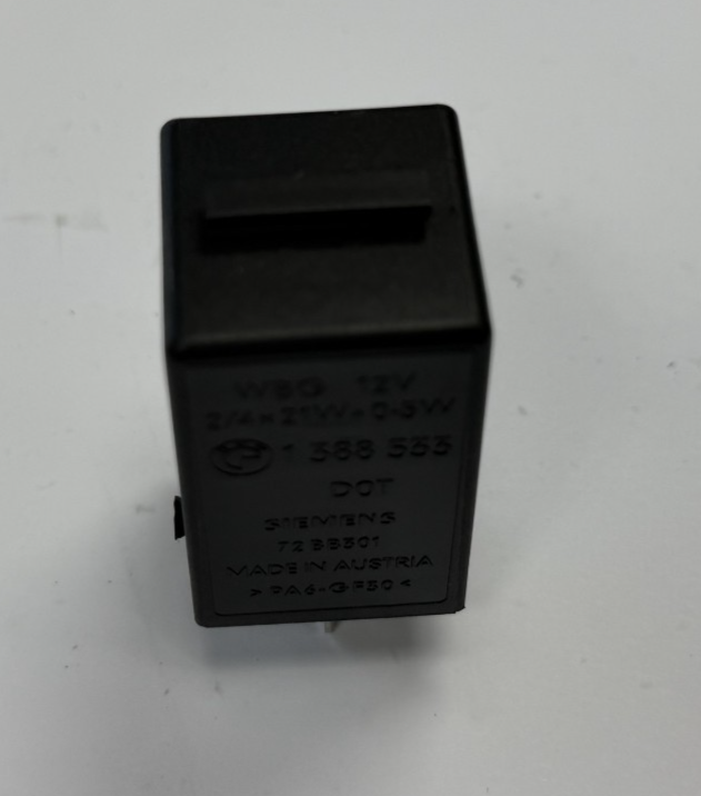 1996-1998 BMW Z3 Roadster E36 1.9L Hazard Flasher Electric Relay 1 388 533 by BMW