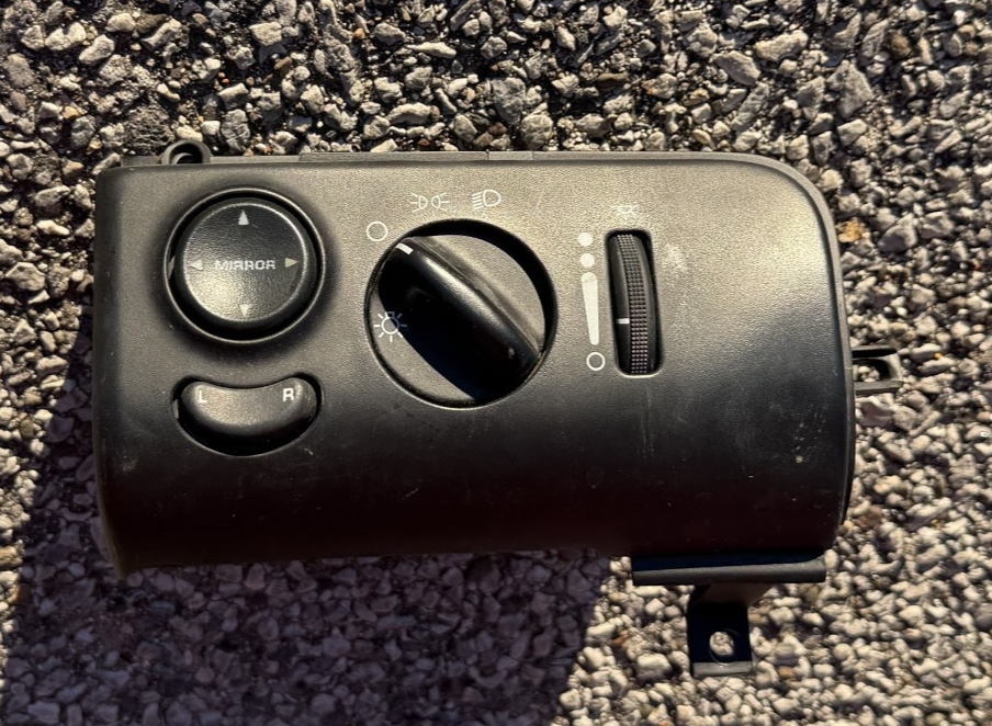 1996-2000 Dodge Caravan Town Country Headlight Side Mirror Switch 04685630