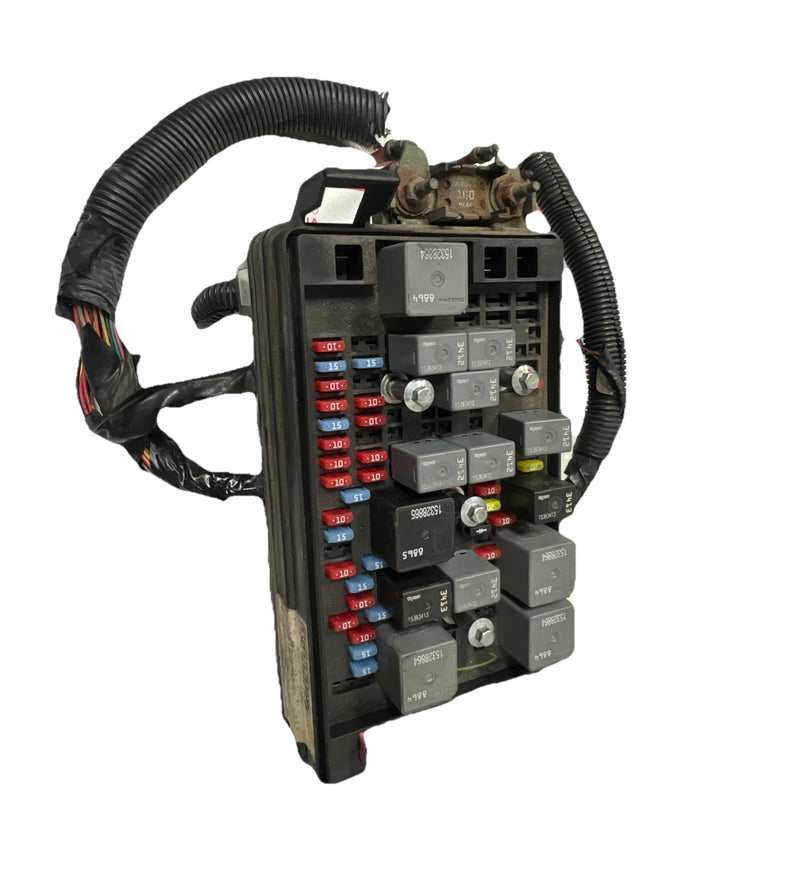 2004 2005 2006 Chevrolet Colorado ENGINE MOTOR UNDER HOOD FUSE Box RELAY BOX OEM