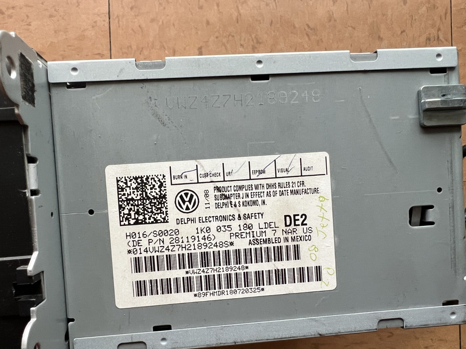 2005-2010 Volkswagen Jetta Radio AM FM CD Player Receiver OEM 1K0 035 180