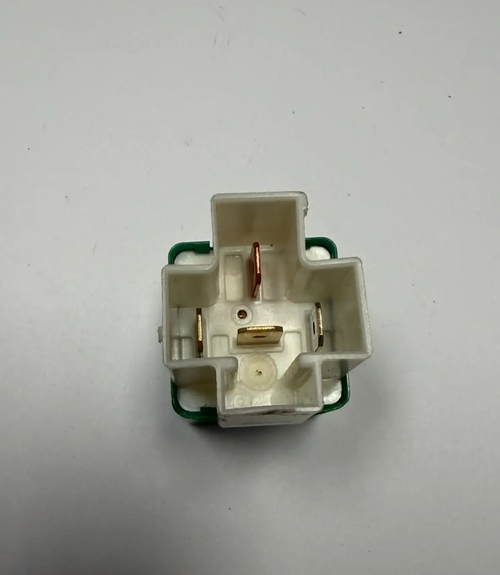 1991-1995 Toyota Pickup Cooling Fan Relay 90987 03003, 156700 0130 Green by Toyota