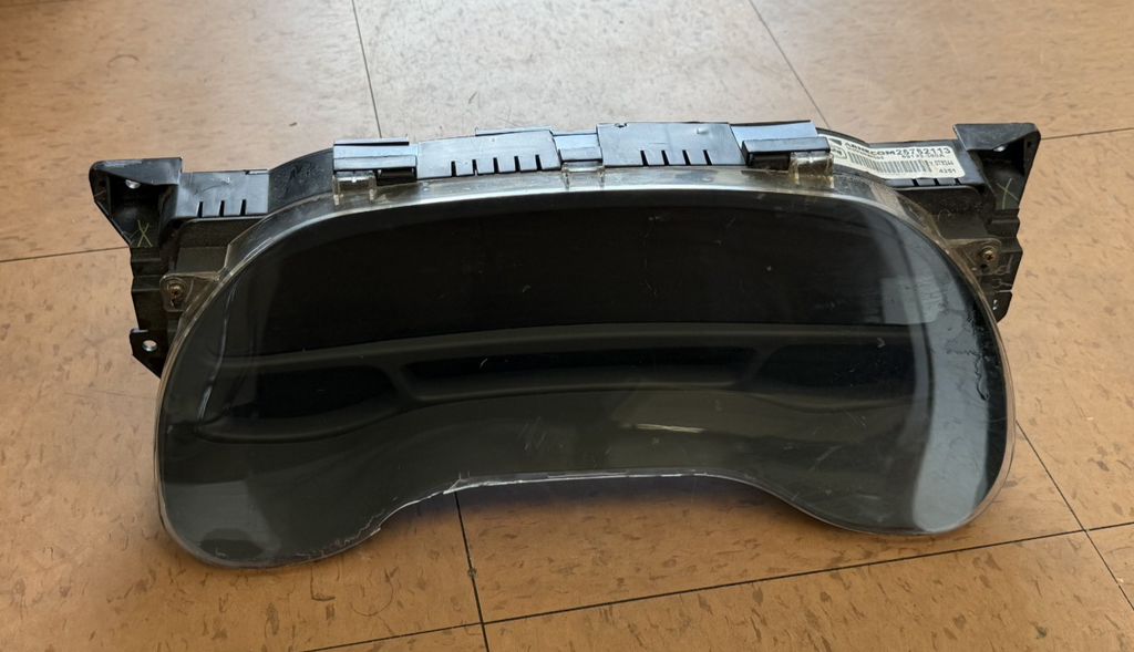 2000-2005 Cadillac Deville Instrument Speedometer Speedo Gauge Cluster 25762113