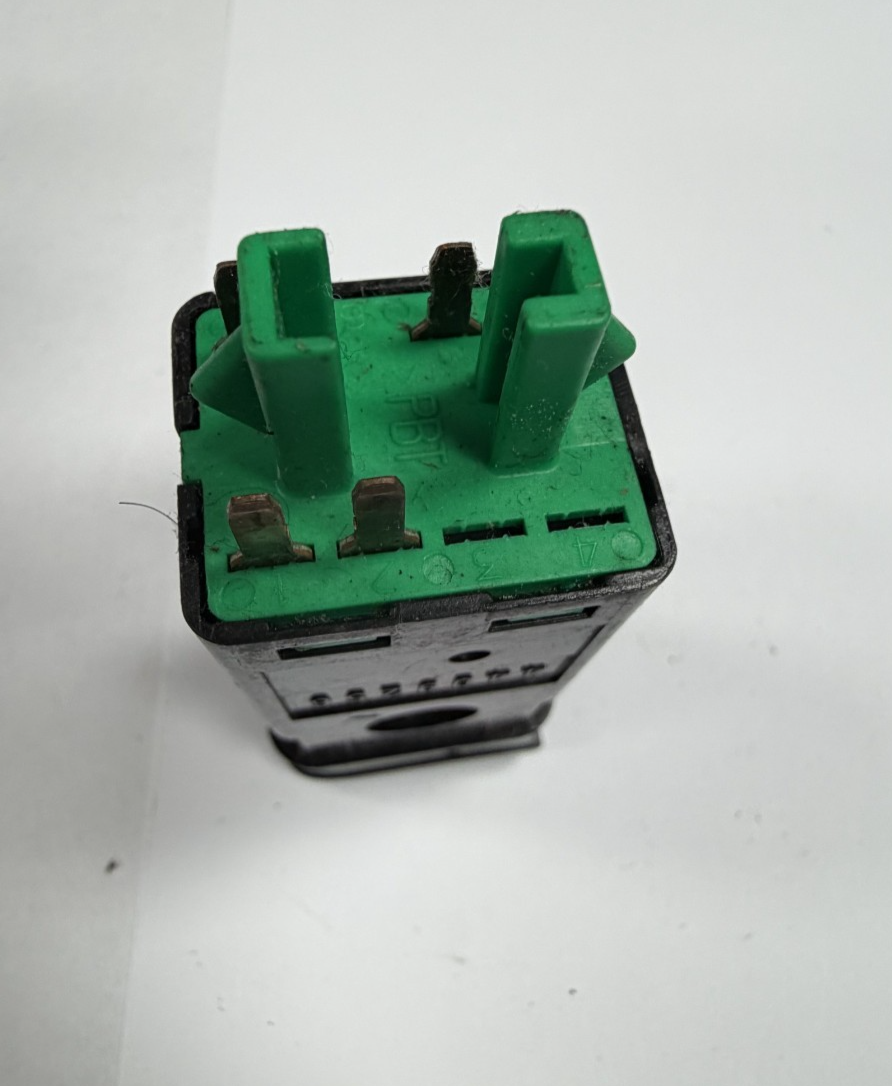 Heated Seat Switch Right 4409256 fits 94 95 96 97 98 99 00 01 02 Saab 9-3 900