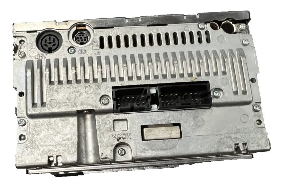 Radio Stereo CD Player 3533771 fits 97 98 99 00 01 02 03 04 Volvo 850 S70 by Volvo