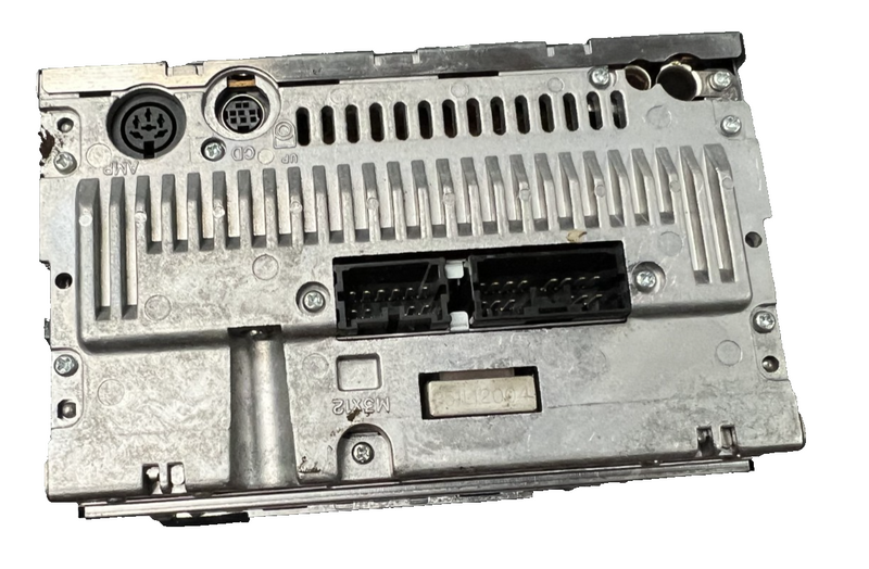 Radio Stereo CD Player 3533771 fits 97 98 99 00 01 02 03 04 Volvo 850 S70