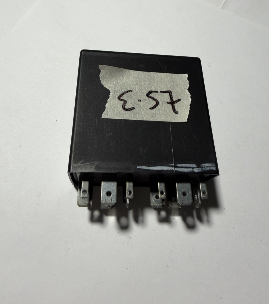 99-05 Volkswagen Jetta Multifunction Steering Relay #451 1J0907487A, 61122415