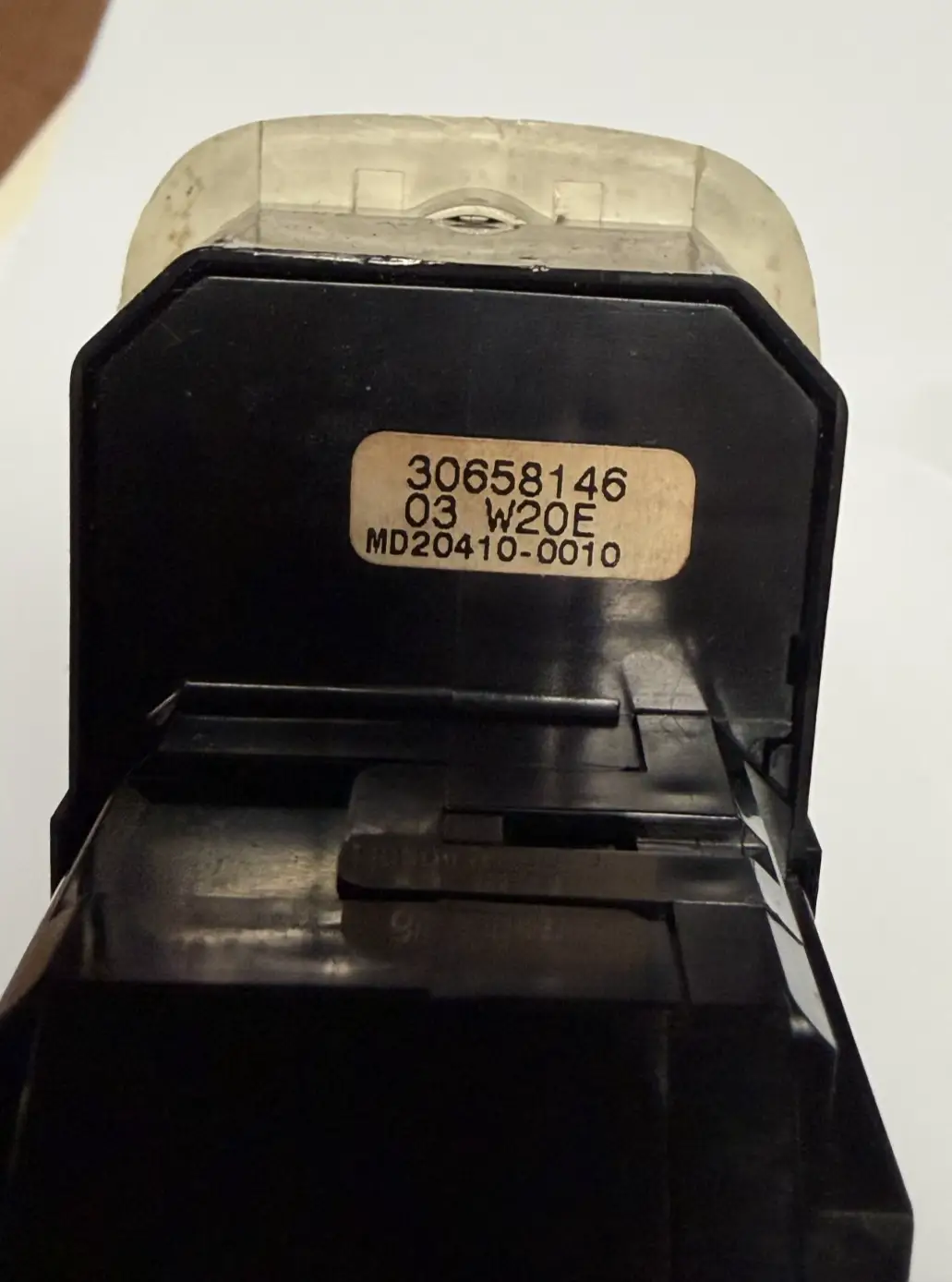 Master Door Window Switch Left 30658146, MD20410-0010 for 00-04 Volvo S80 by Volvo