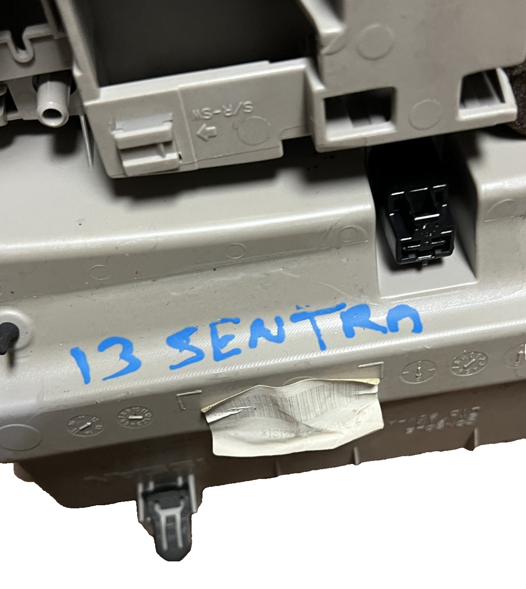 13 14 15 16 17 18 19 Nissan Sentra Front Overhead Reading Dome Light Gray