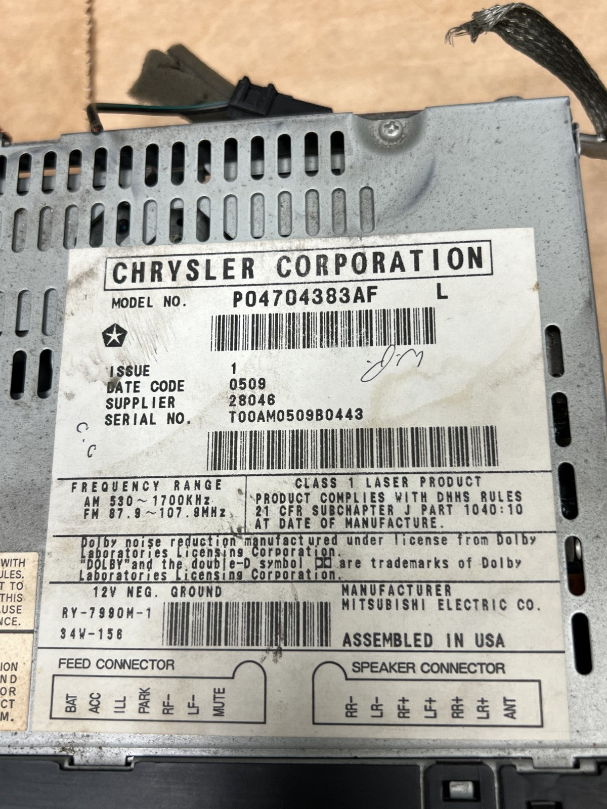 1998-2000 Dodge Grand Caravan AM FM Radio Cassette CD Player Receiver 04704383AF