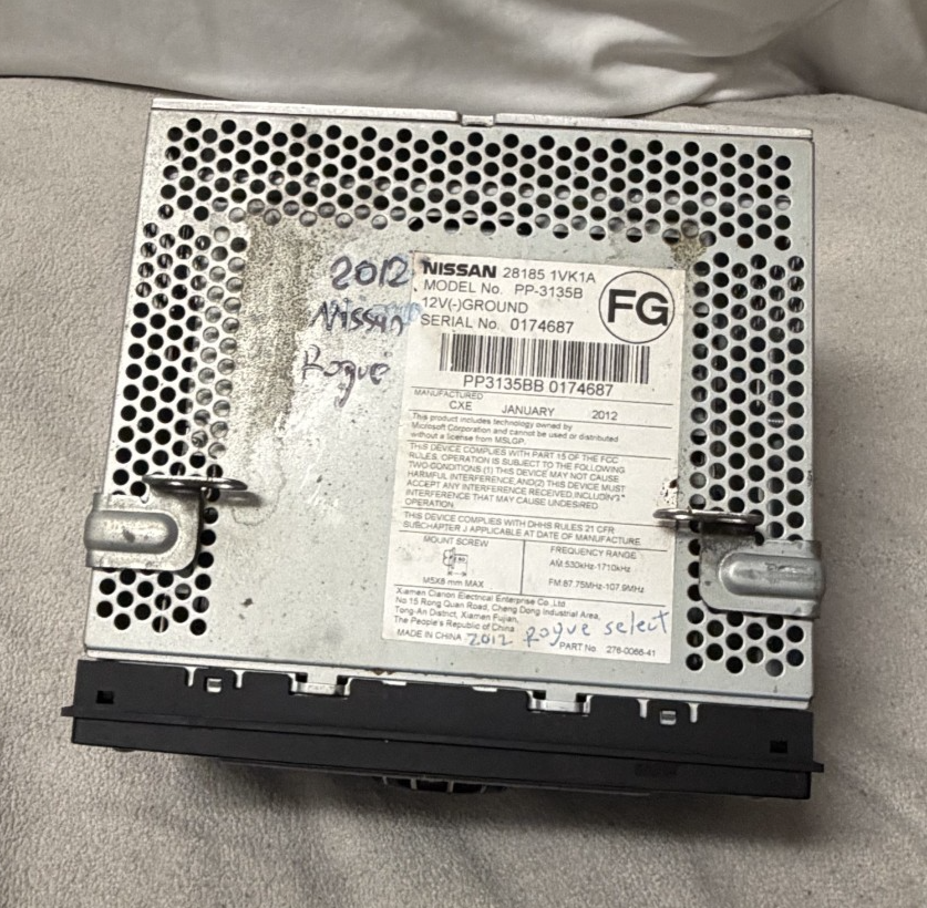 2011-2015 Nissan Rogue AM FM CD Player Radio Receiver 28185 1VK1A Black