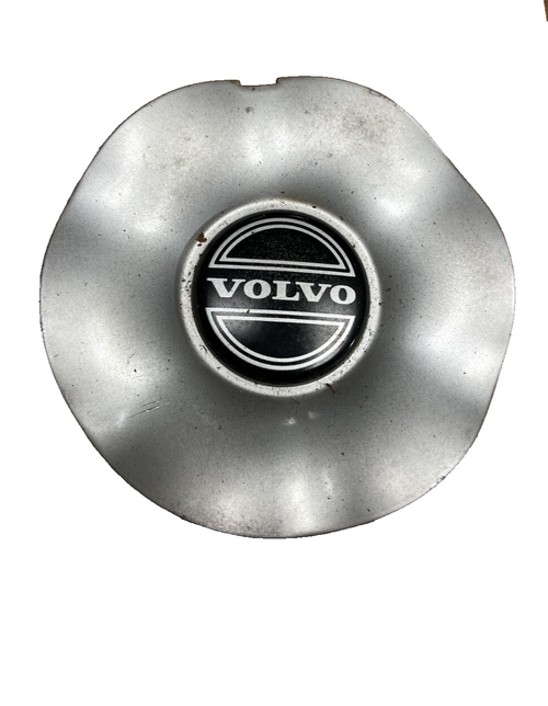 1993 1994 1995 1996 1997 Volvo 850 Wheel Center Hub Cap OEM 9140405