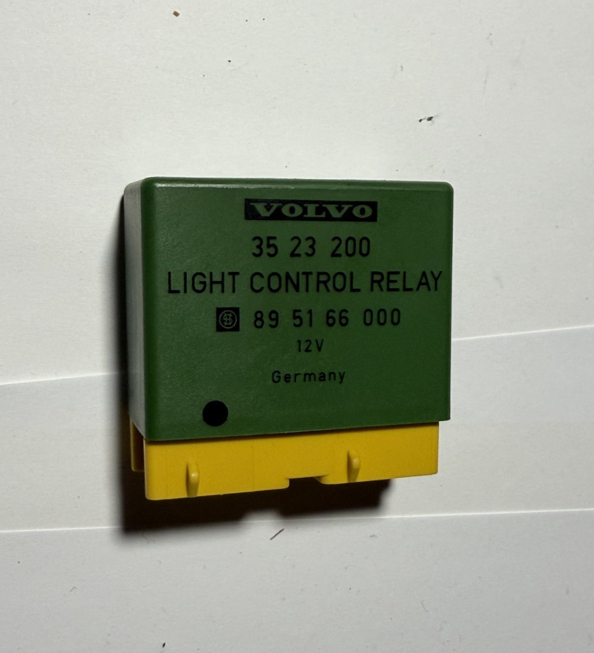 1992 1993 1994 1995 1996 1997 Volvo 850 S70 V70 Light Control Relay 12V 3523200