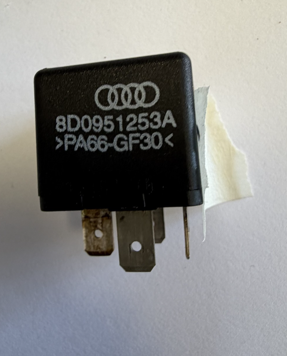 Multifunction Relay #373 12V 40A 8D0951253A fits 05 2005 Volkswagen Passat
