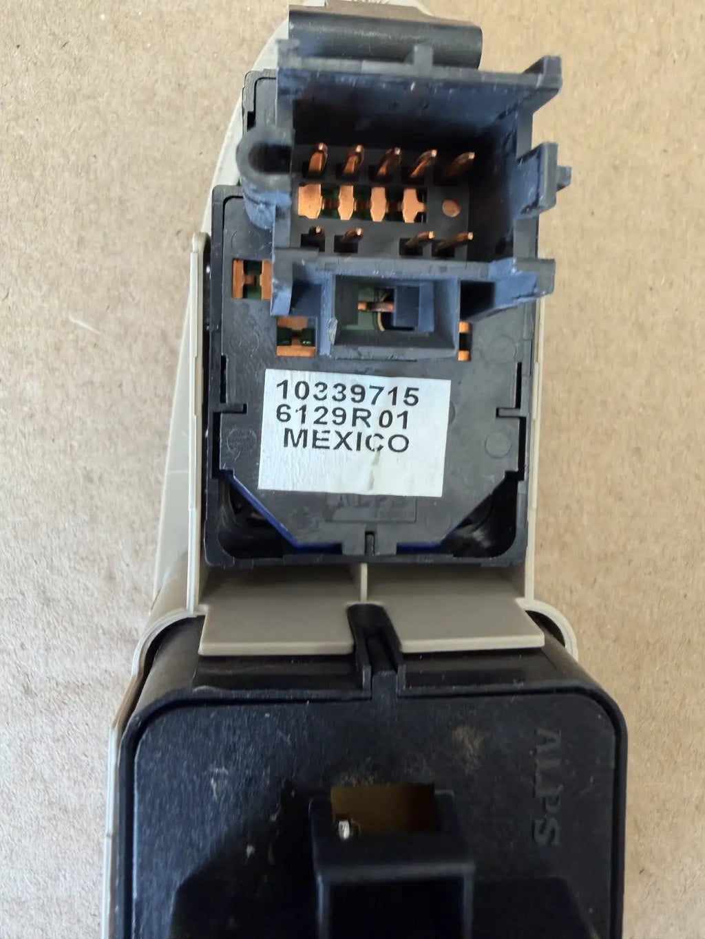 2004-2007 Buick Rendezvous Master Window Switch Left Driver 10339715, 6129R01 by Alps