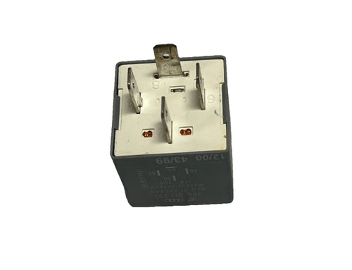 2001-2002 Volkswagen Jetta Wagon 2.8L Starter Relay 12V 10A OEM 3B0 911 251