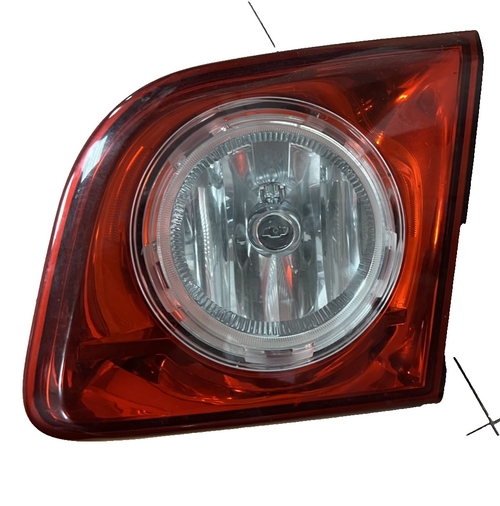 2008-2012 Chevy Malibu RH Passenger Inner Trunk Mounted Tail Light Lamp 15271121