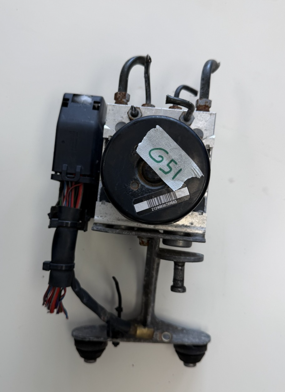 2008-2011 Mercedes C300 ABS Anti Lock Brake Pump Module A 204 431 24 12