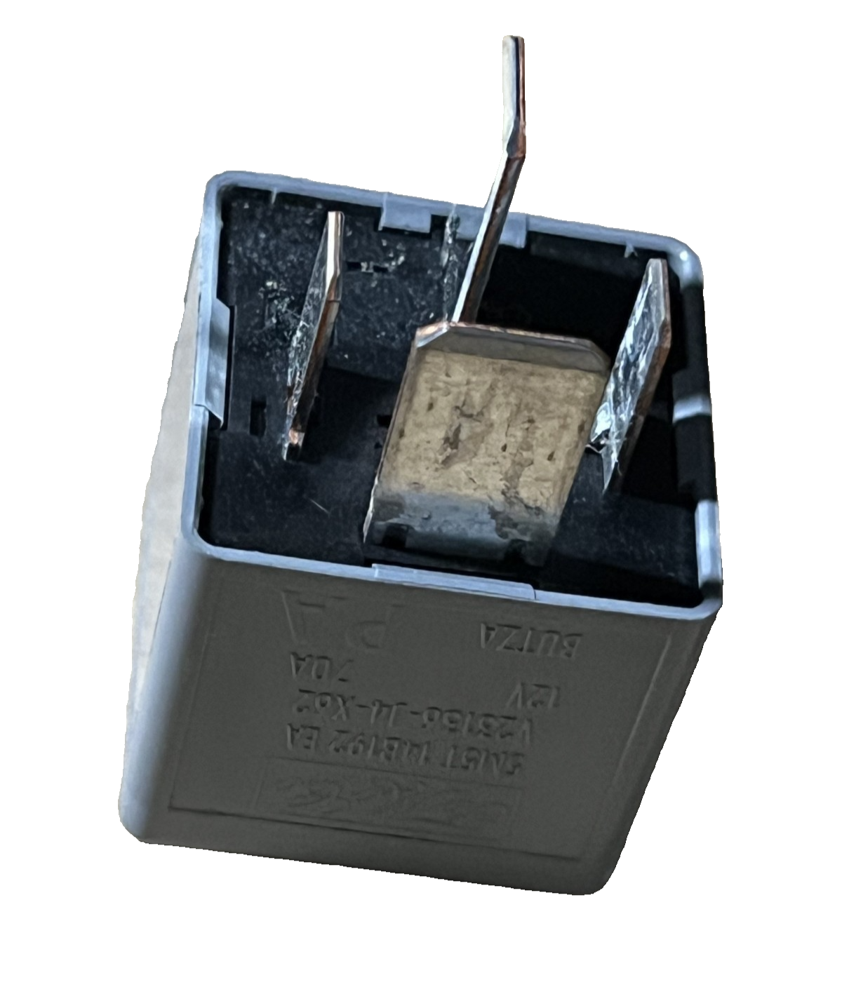 Fomoco 4 Pin Relay 5M5T 14B192 EA, V23136 J4 X62 fits 2005-2009 Land Rover LR3