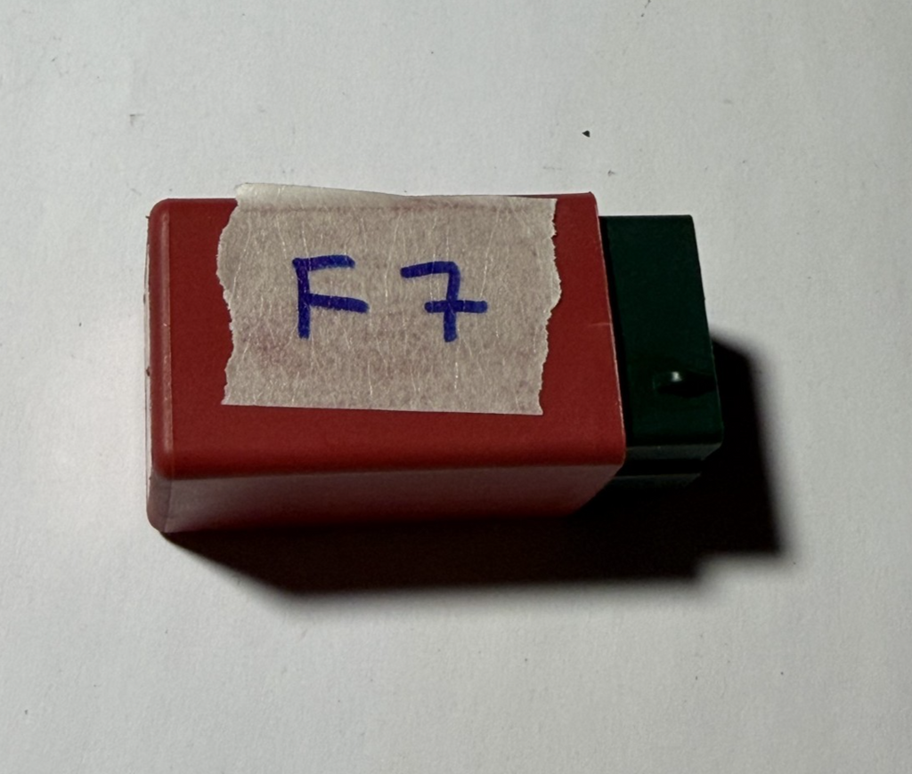 1993 1994 1995 1996 Volvo 850 Fuel Pump Relay 12V 9434225, 89 8797 000