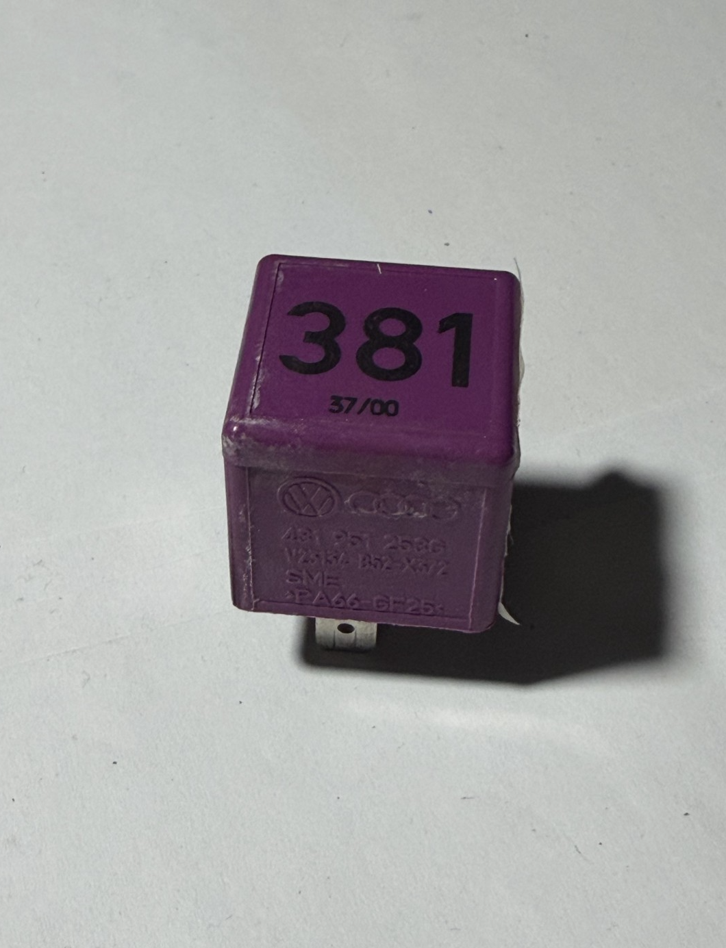 03-05 Volkswagen Passat Wagon Starter Relay #381 431 951 253G, V23134 B52 X372