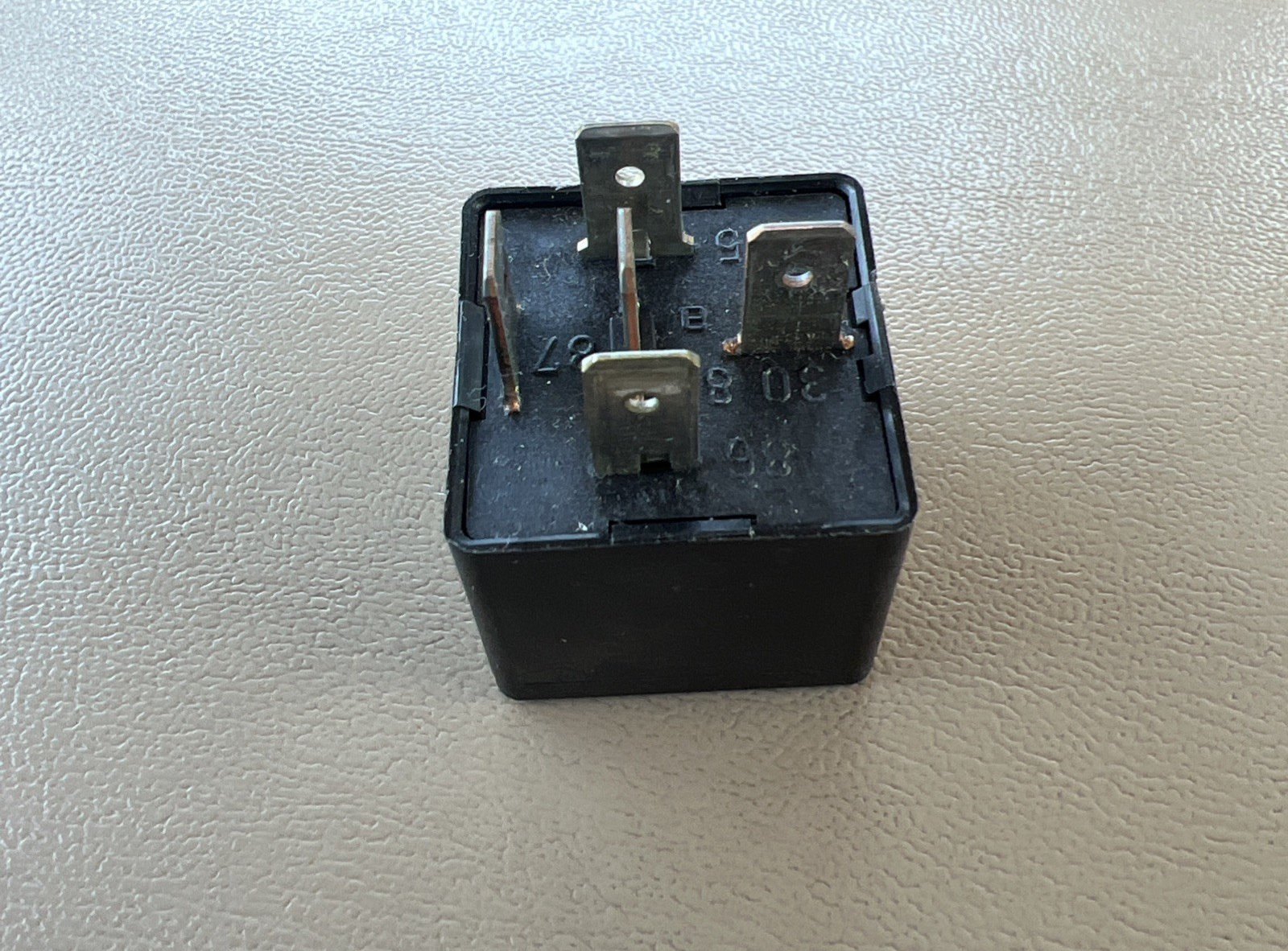 Tyco 5 Pin Relay VF4-15F21-Z05, 04848879AA, 72472M fits Dodge Chrysler Jeep