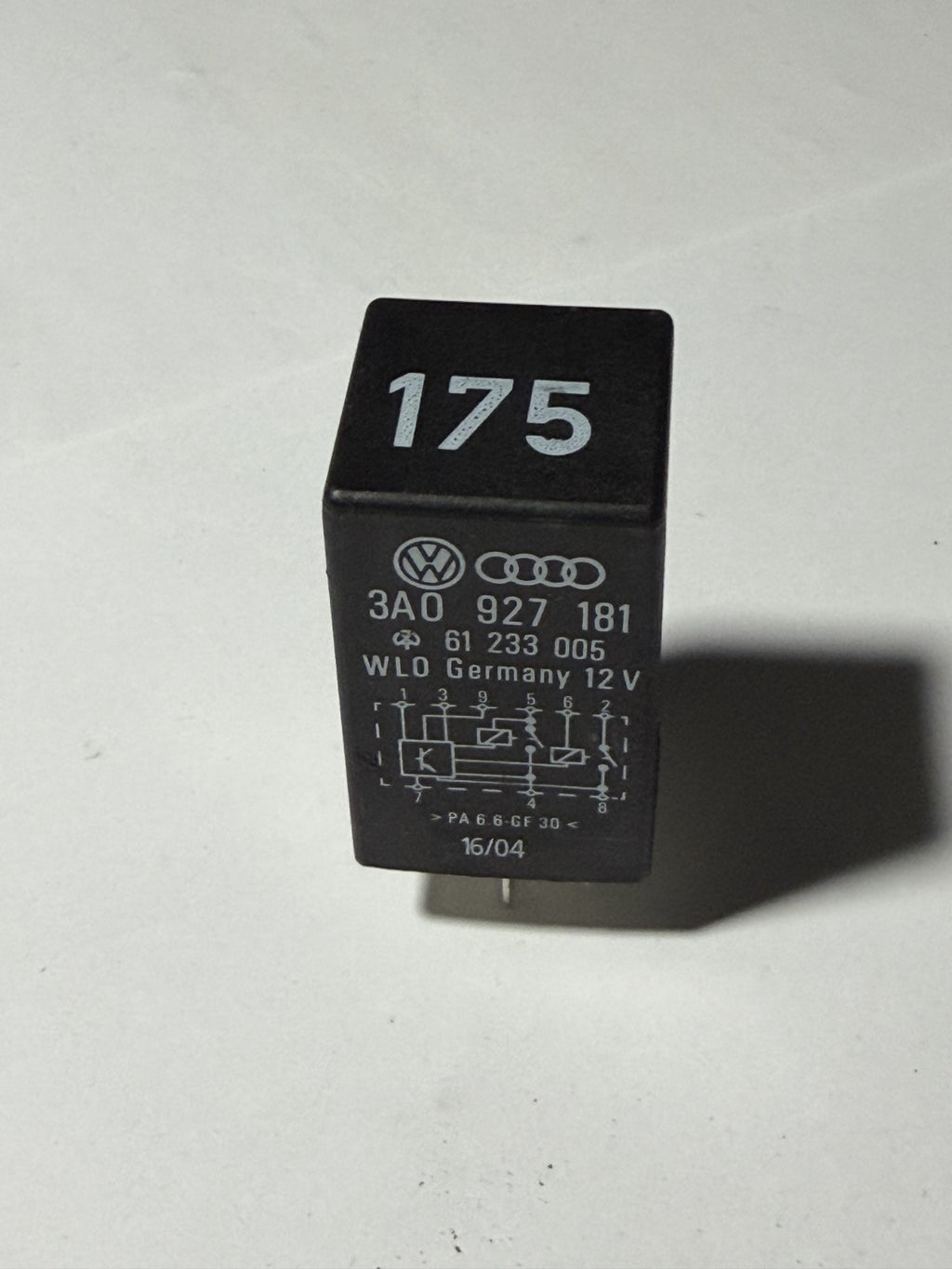 1999-2005 Volkswagen Jetta Accessory Power Relay 12V 3A0927181, 61 233 005