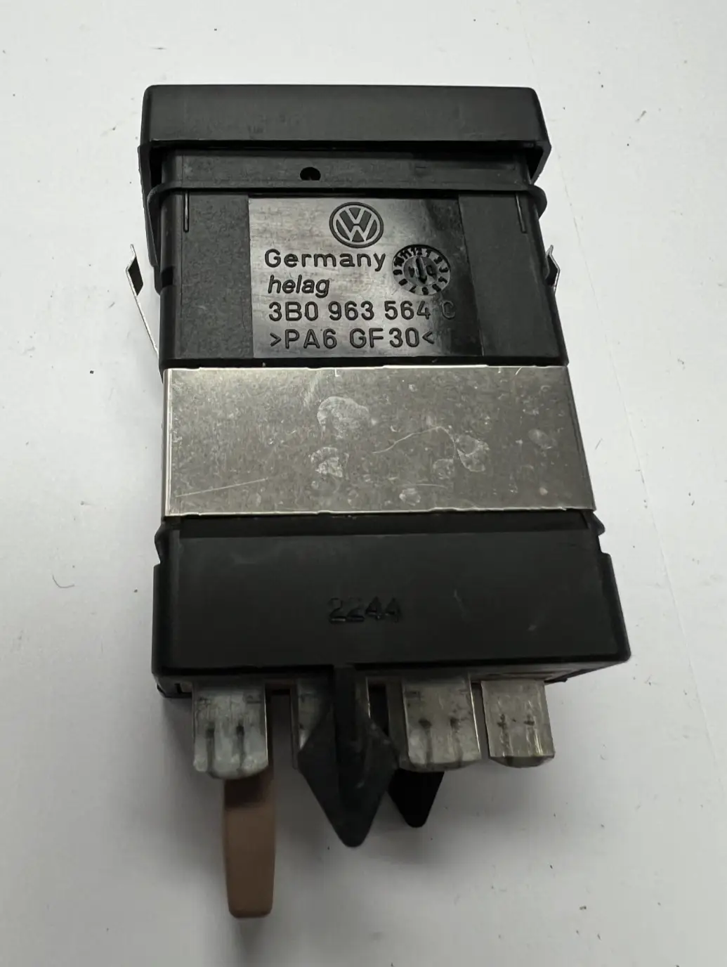 98-05 Volkswagen Passat Right RH Heated Seat Switch 3B0 963 564 C by Volkswagen