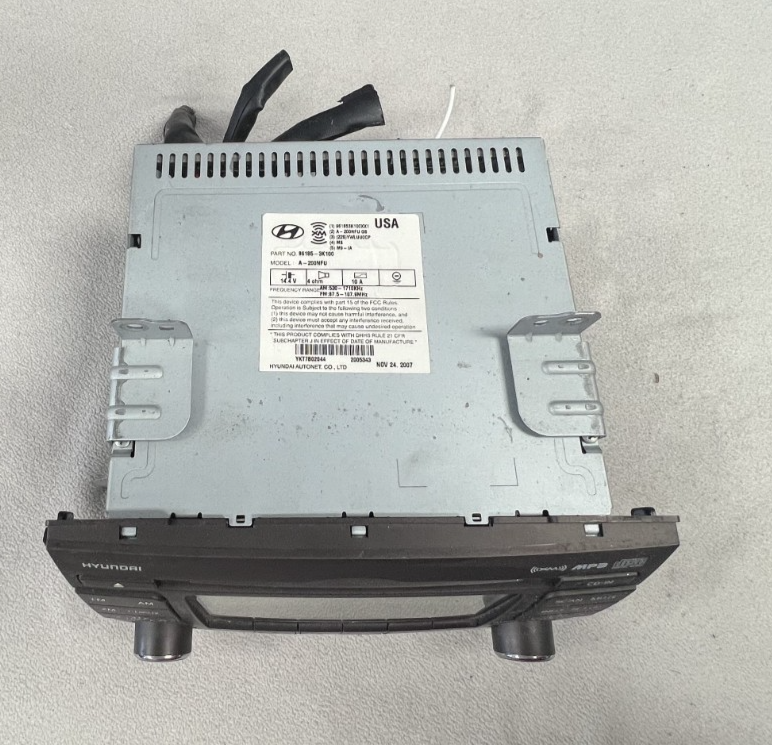 2009-2010 Hyundai Sonata XM AM FM CD Radio Receiver Display 96185 3K100 A 200NFU