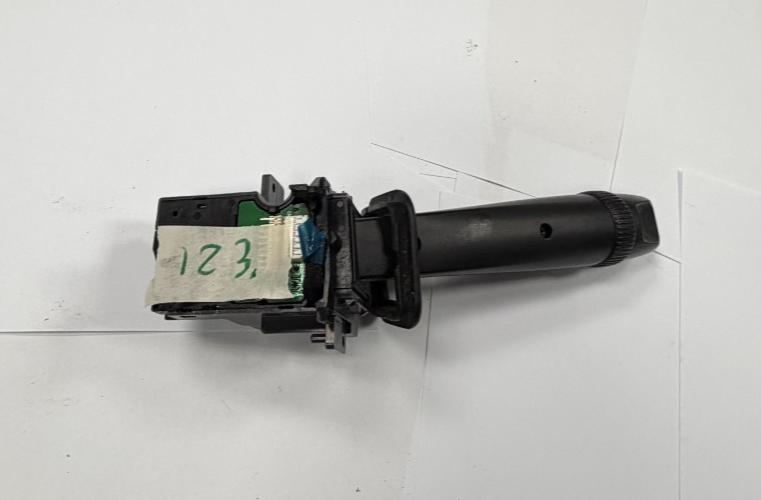Turn Signal Info Reset Switch 30768097 05W39D fits 2004-2006 Volvo S80