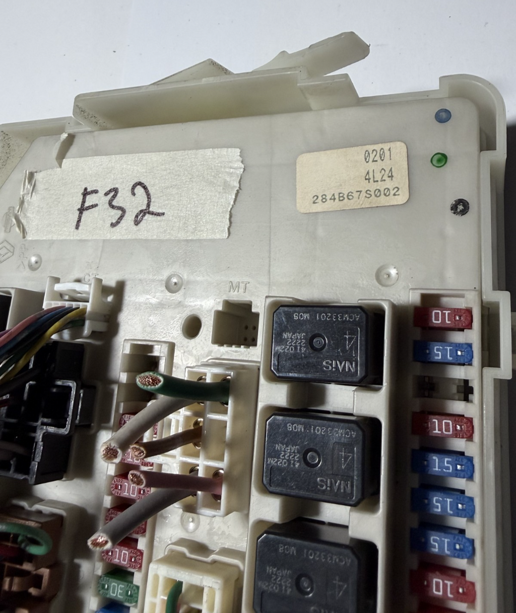 Fuse Relay Box Module 284B67S002 fits 2004 2005 2006 2007 Nissan Pathfinder