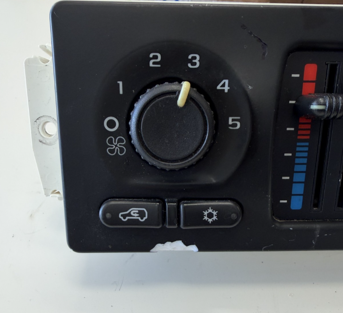 AC Heater Climate Temperature Control 10395426 fits 03-09 Chevrolet Trailblazer