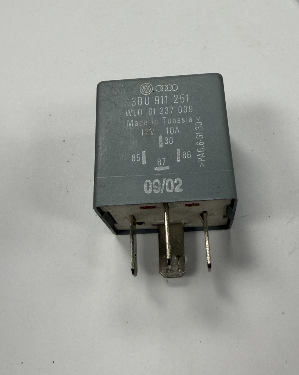 Starter Relay 3B0 911 251, WL0 61 237 009 Gray fits 2001-2002 Volkswagen Jetta