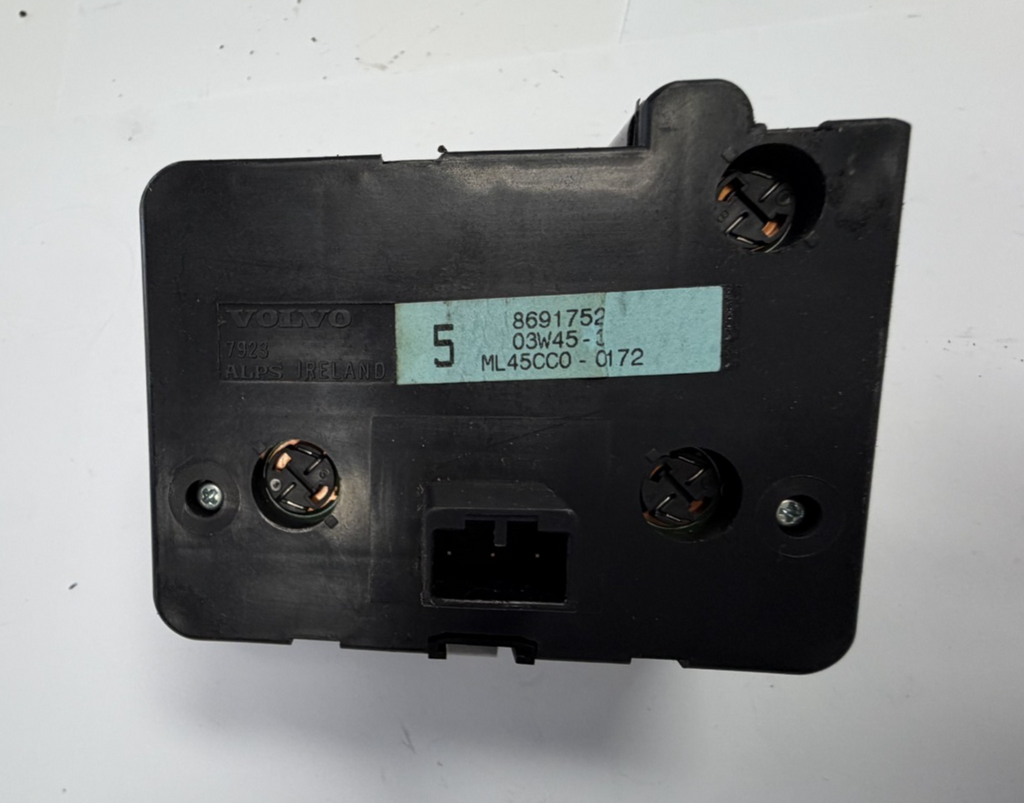 Headlight Headlamp Fuel Control Switch 8691752 fits 2001-2009 Volvo S60 XC70 V70 by Volvo