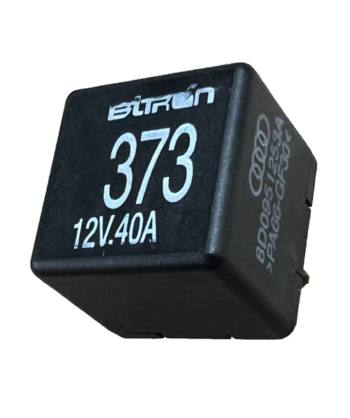 05 2005 Volkswagen Passat Multifunction Relay #373 12V 40A 8D0951253A