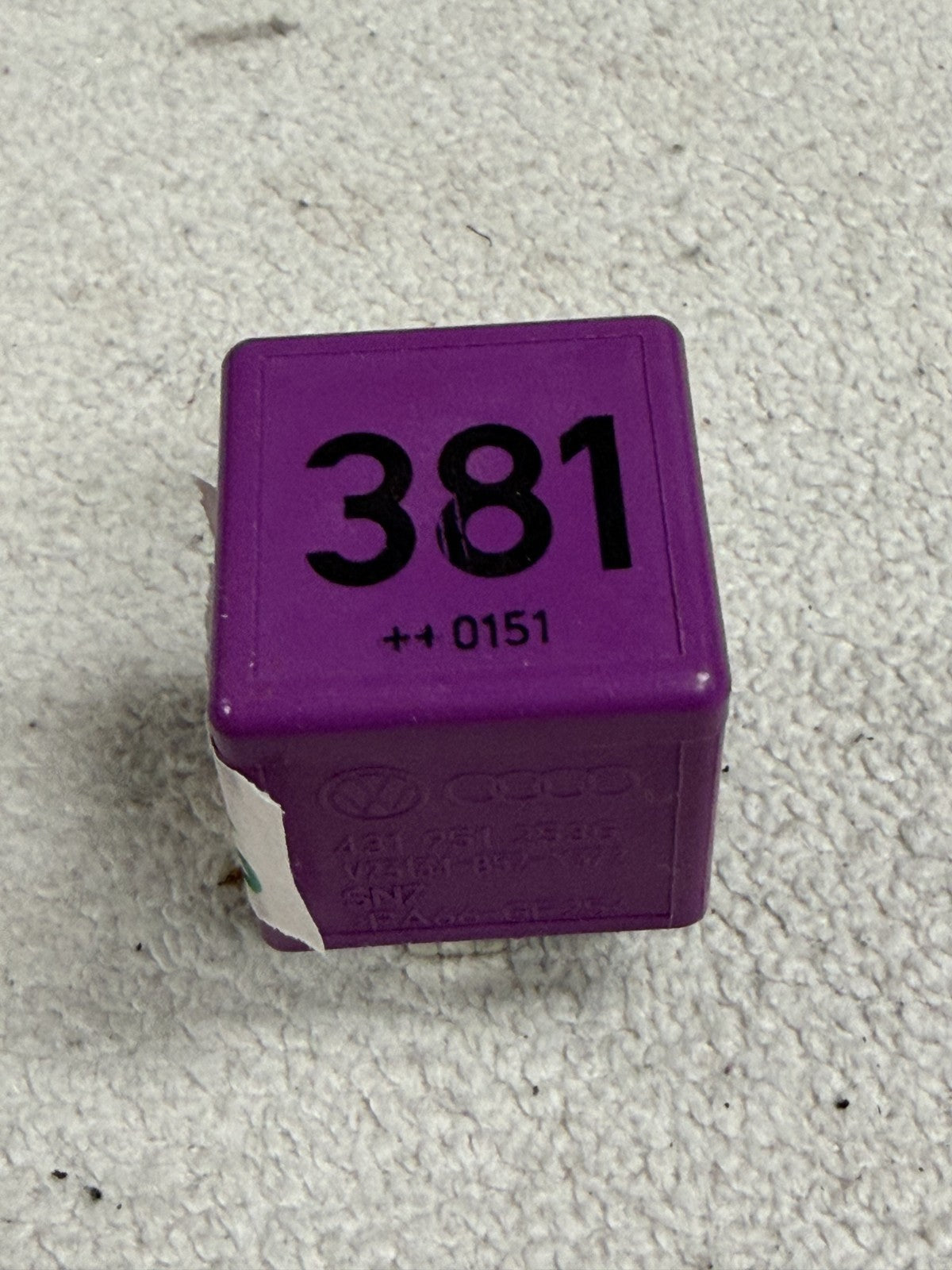 2004-2011 Audi A8 Quattro Starter Relay #381 431 951 253G, V23134 B52 X372