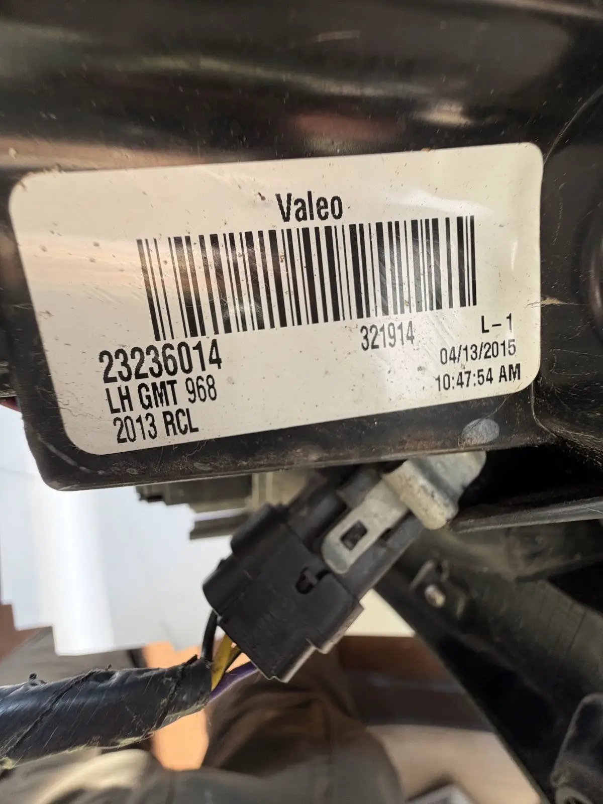 2013-2017 GMC Acadia Tail Light Taillamp Outer Assembly Driver LH 23236014 by Valeo