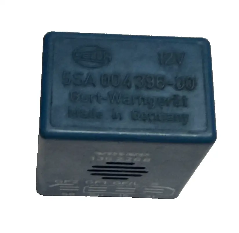 1975-1982 Volvo 240 Seat Belt Reminder Relay 1362268, 5SA 004 396 00 Blue by Volvo