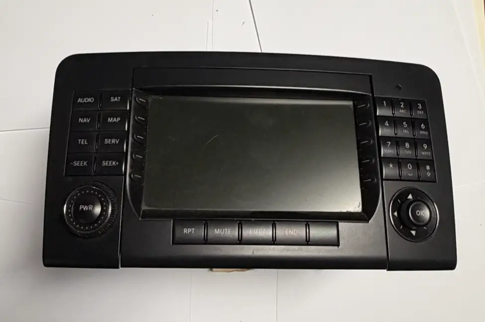 06-08 Mercedes W164 ML63 ML550 GL450 Head Command Navigation Radio A1648201679 by Mercedes-Benz