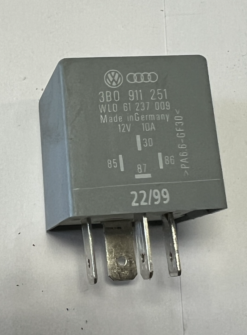 2000 2001 Volkswagen GTI 1.8L Ignition Switch Relay 12V 10A OEM 3B0 911 251