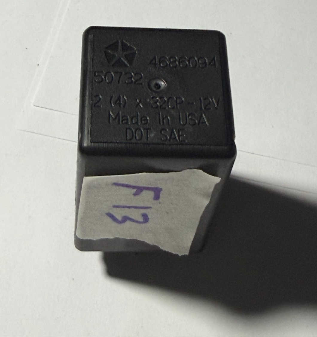 97 98 99 00 01 02 03 04 Jeep Dodge Chrysler Turn Signal Flasher Relay 4686094