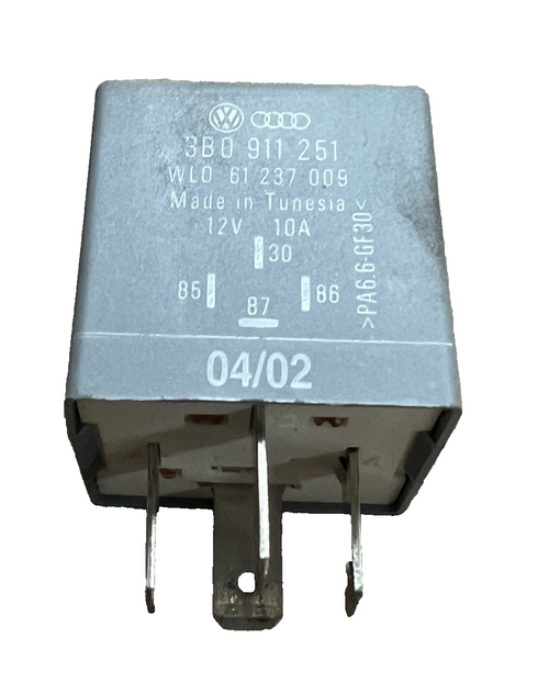 2001-2002 Volkswagen Jetta Wagon 2.8L Starter Relay 3B0 911 251, WL0 61 237 009