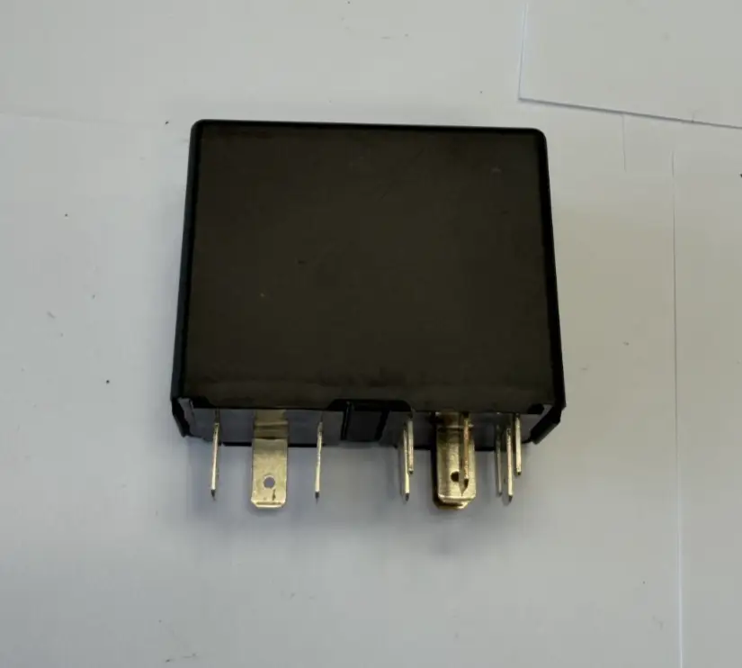 Flasher Relay 12V 4686190 50732 fits 1996-1997 Chrysler Town & Country by Chrysler