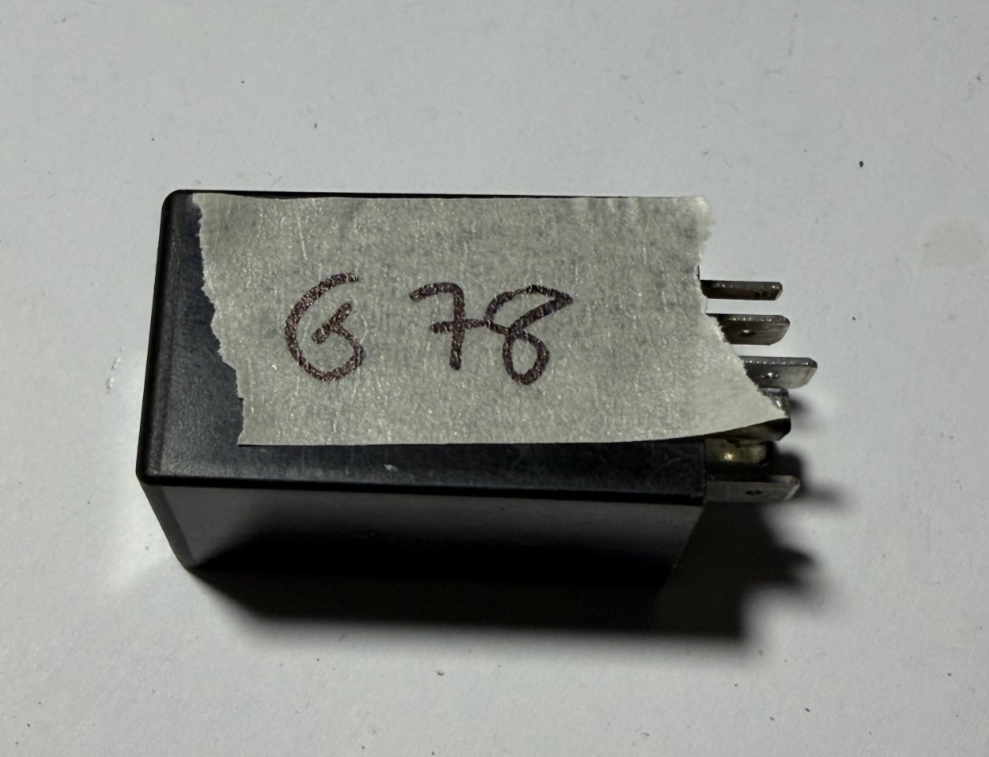 2006 2007 2008 Audi A4 640 Servotronic Control Relay 8E0907307D, 7038900294