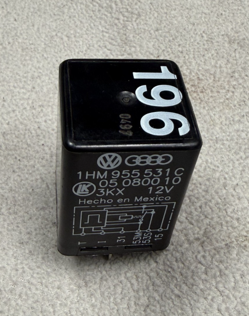 1993-1999 Volkswagen VW Jetta Intermittent Wiper Relay #196 1HM 955 531 C Black