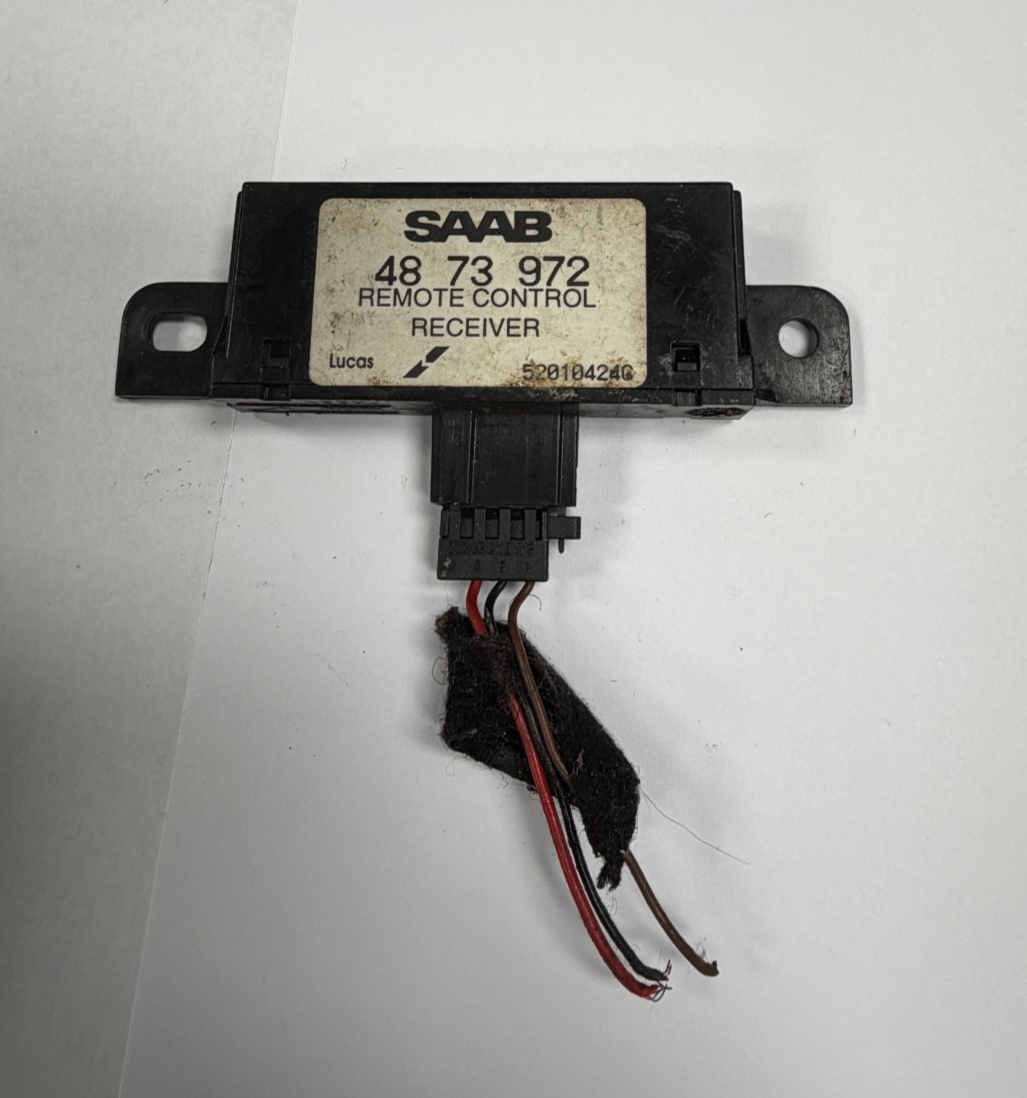 99 1999 Saab 9–5 95 Alarm Remote Control Receiver 48 73 972 Black